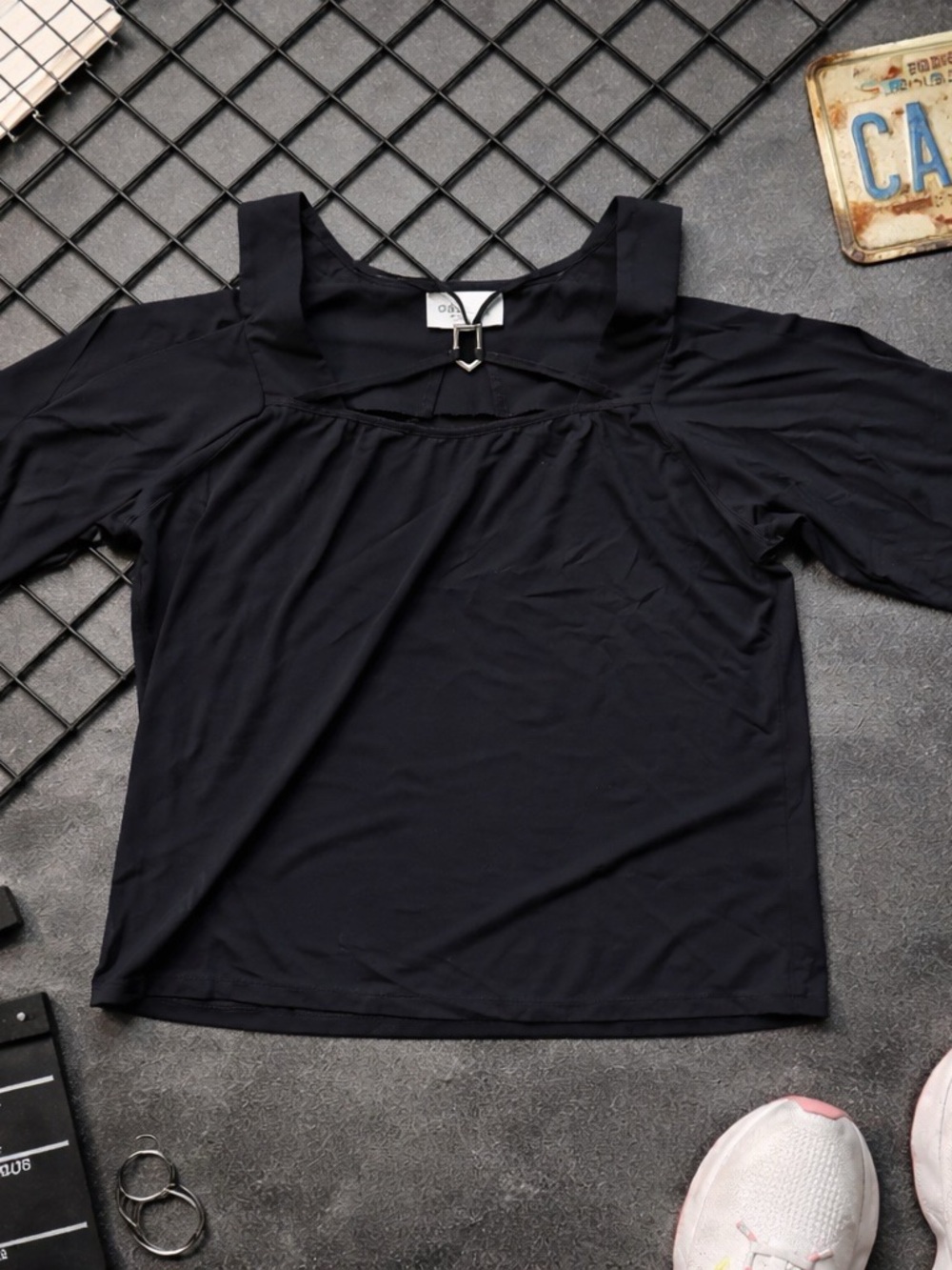 Cold-Shoulder Black Women's Top   Oblique Creatioms